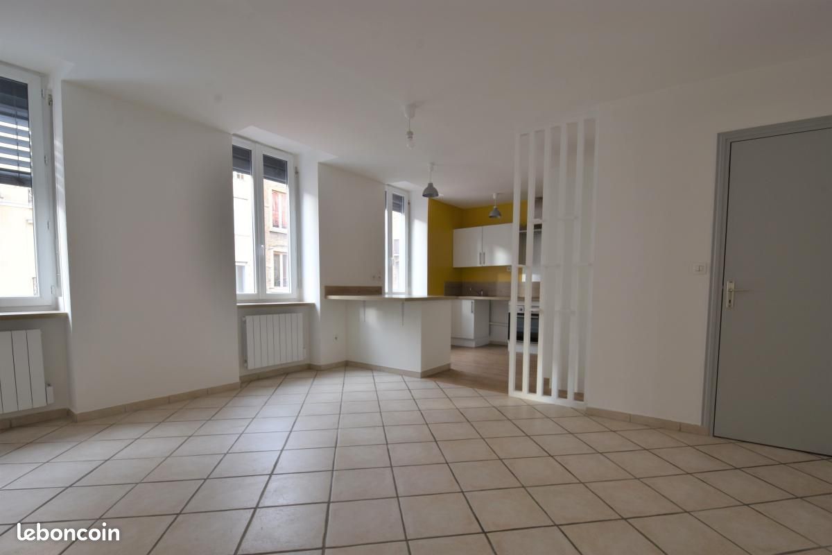 Appartement 4 pièces 109 m² · à Mâcon · 109 m² · 775 €