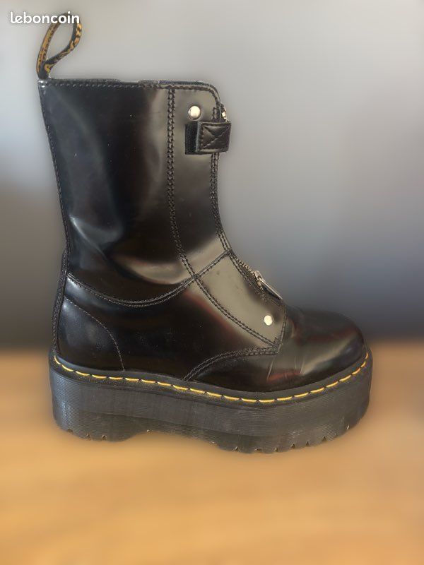 Dr Martens (image 1)