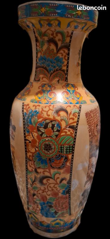 Grand vase asiatique vintage – décor personnages et fleurs – multicolore (image 2)