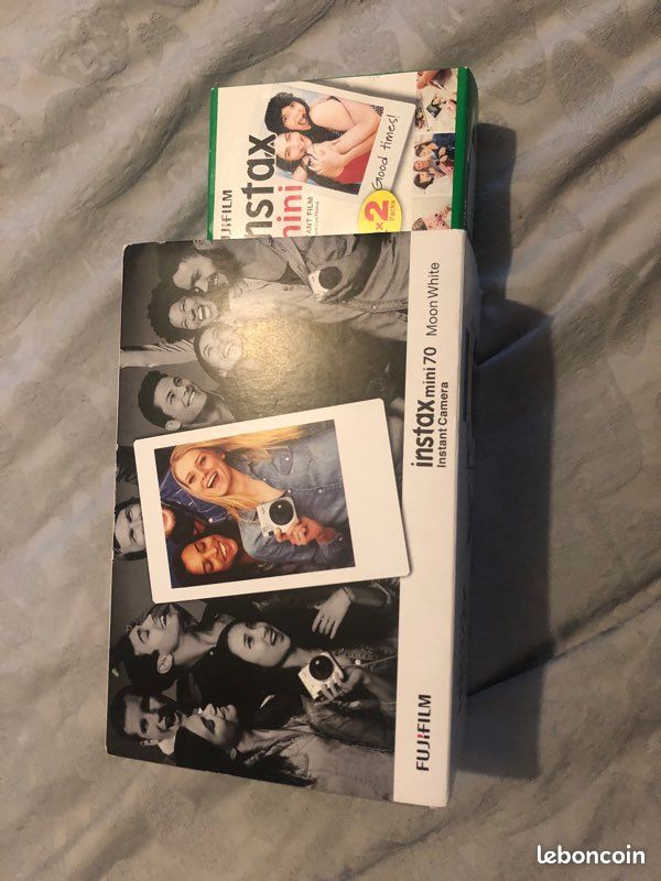 Instax mini 70 Fujifilm avec une recharge 2*10 (image 1)