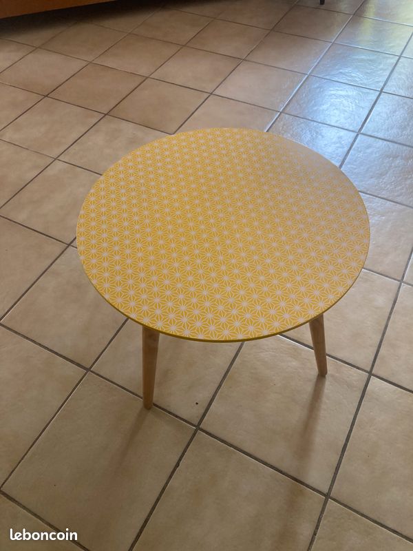 Petite table (image 1)