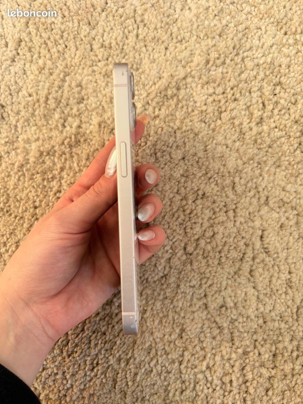 IPhone 13 rose Gold (image 4)