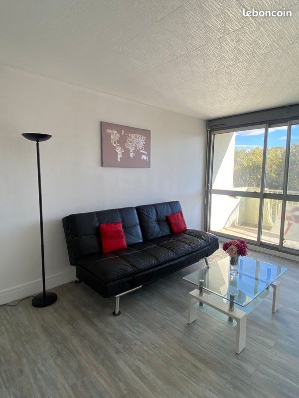 Appartement 1 pièce 28 m² · à Nîmes · 28 m² · 450 €