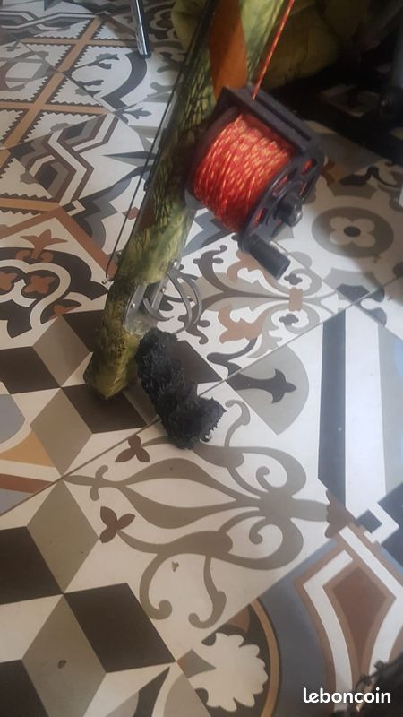 Explorez les profondeurs avec élégance : Fusil de chasse sous-marine fait à la main en iroko, double (image 2)
