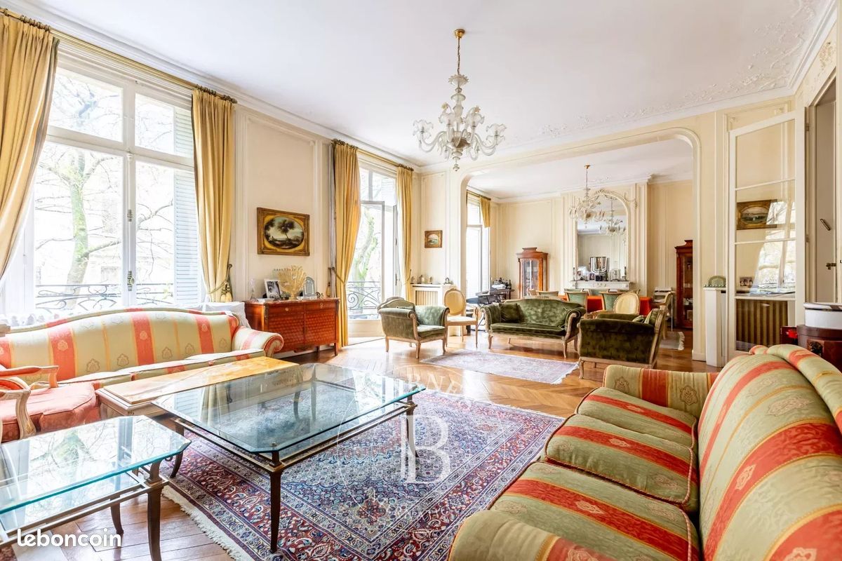 Appartement 6 pièces 260 m² · à Paris · 260 m² · 3 410 000 €