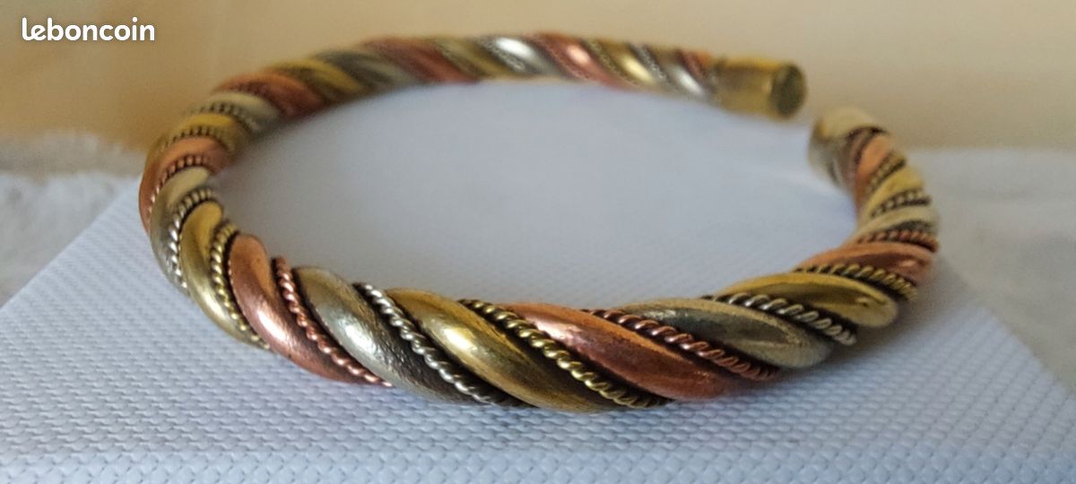 Bracelet Du Népal En Laiton Et Cuivre Tressé - Style Bracelet De Force (slap) - Occasion