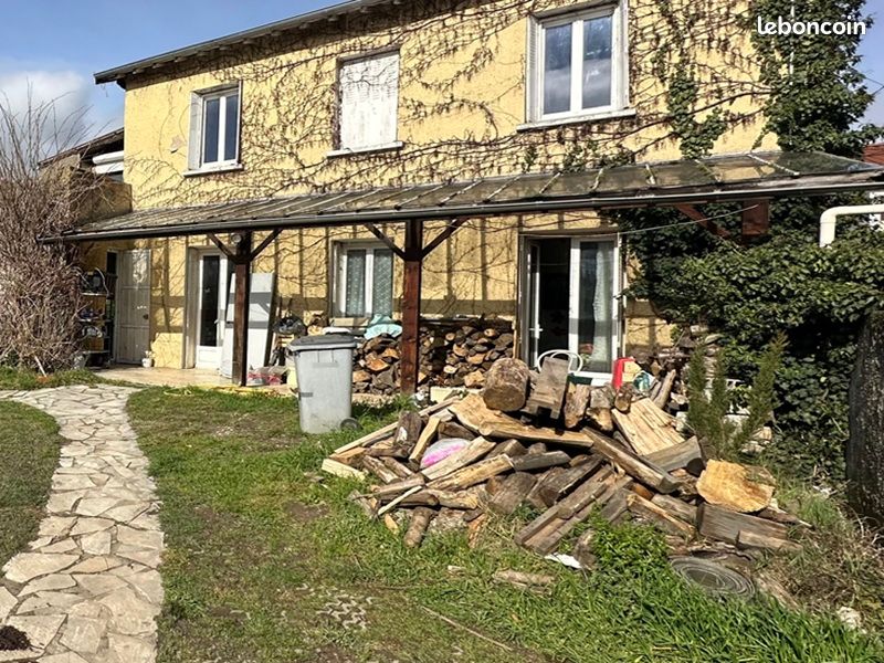 Maison 10 pièces 190 m² · à Vénissieux · 190 m² · 250 000 €