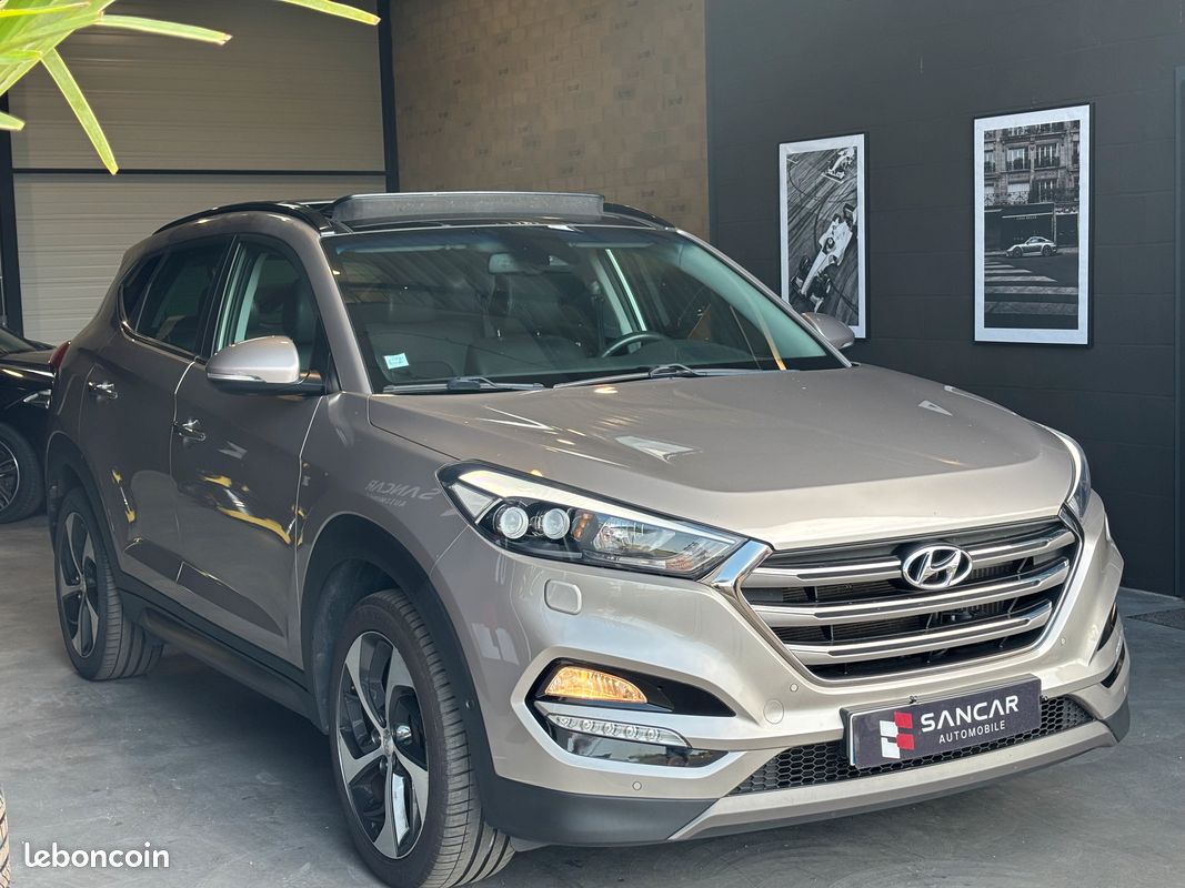 Hyundai Tucson 1.7 crdi 141 Executive / Toit ouvrant / Caméra de recul / Sièges chauffants-ventilés électriques / Volant chauffant / Hayon électrique (image 4)