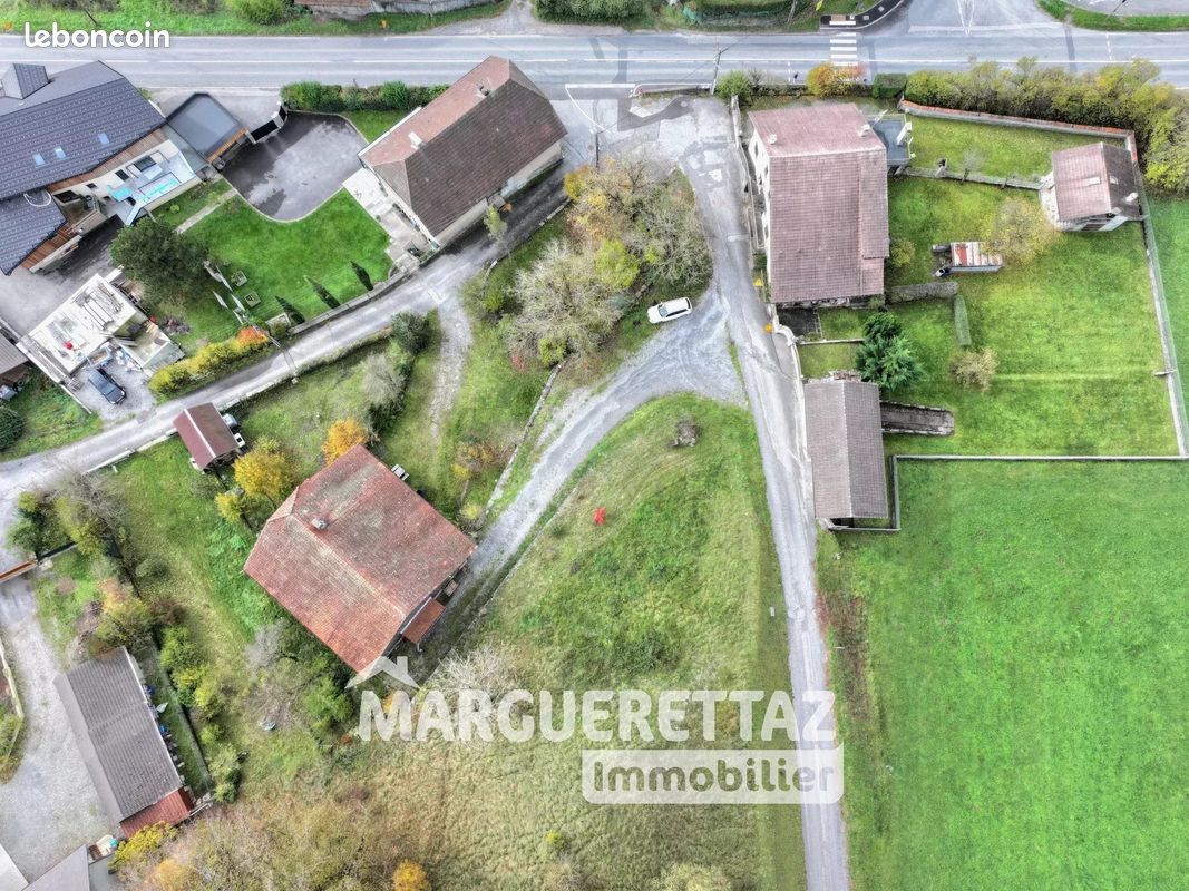 Terrain 1339 m² · à La Tour · 1 339 m² · 170 000 €