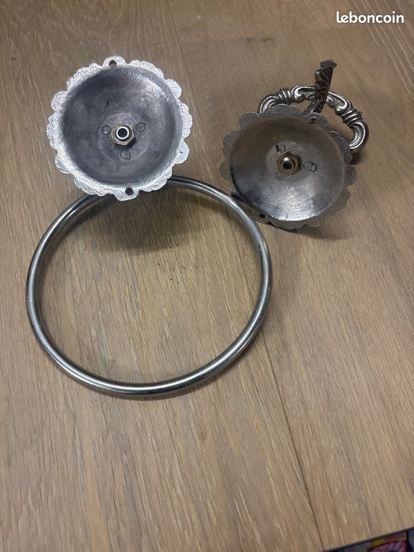 Porte-allumettes Ancien En Laiton – Motif Pêcheur Avec Poisson Et Panier, Unique