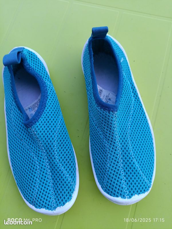 Chaussure eau aquatique piscine plage enfant bleu 28/29 Sport