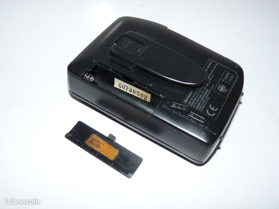 Baladeur K7 Kasuga KC 32 Avec Radio AM/FM - Japonais - Testé Et Fonctionne
