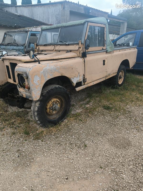 Land rover 109 série 3 essence baché (image 1)