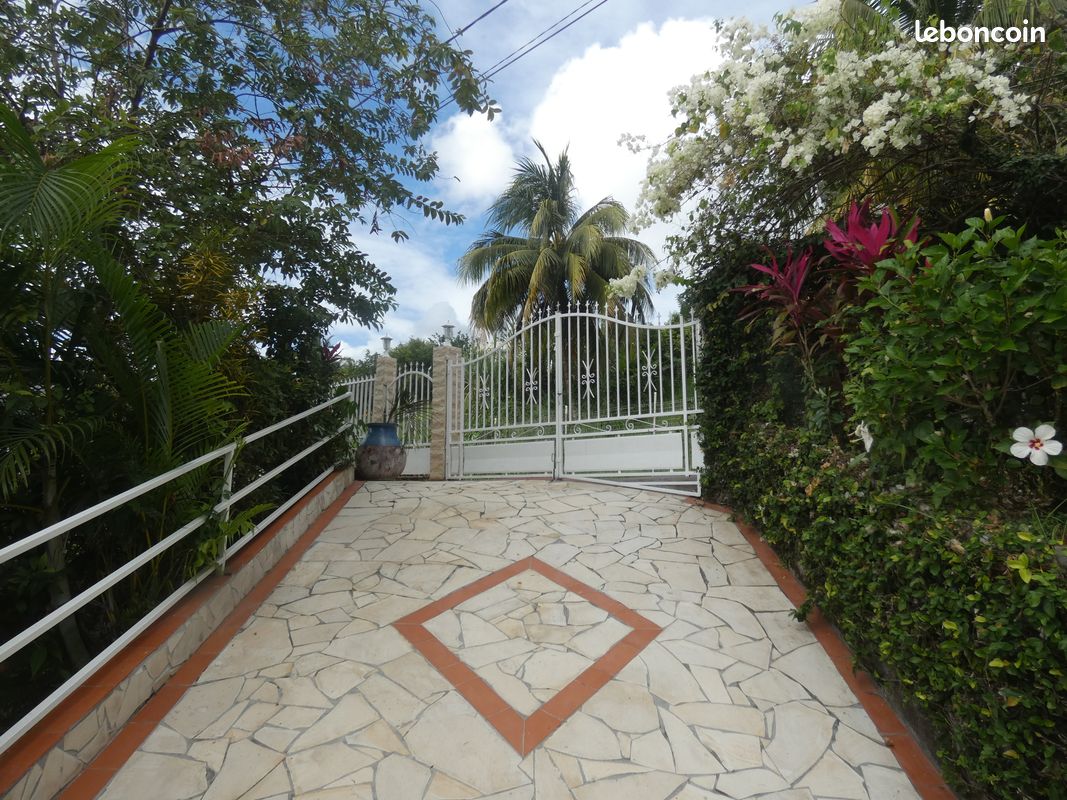 Appartement 3 pièces 60 m² · à Fort-de-France · 60 m² · 1 100 €