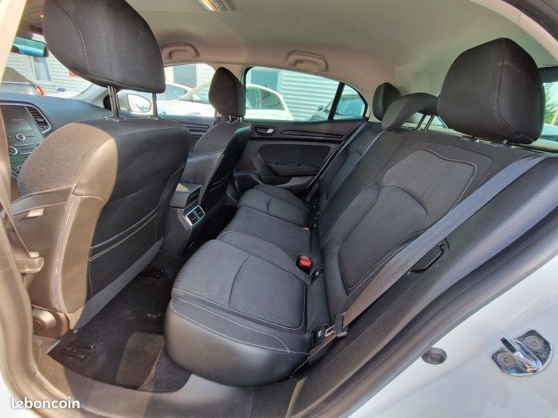 Renault MEGANE IV 1.2 TCE 130CH ENERGY LIMITED (image 8)