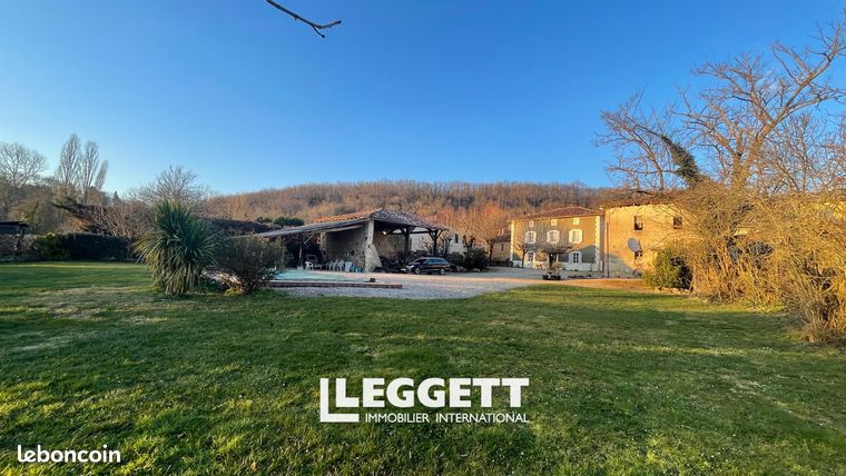 Maison 9 pièces 148 m²