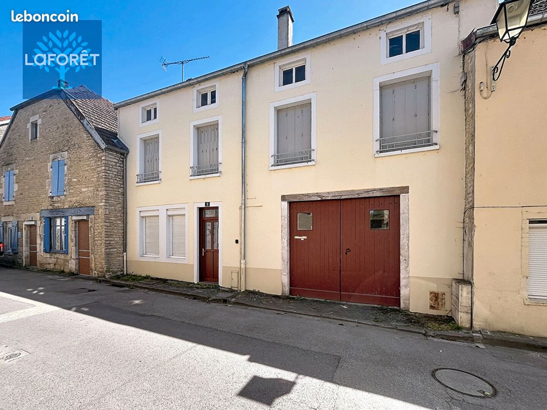 Maison 8 pièces 146 m² · à Châteauvillain · 146 m² · 99 500 €