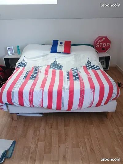 Lit 140 x 190 matelas et sommier tapissier (image 1)