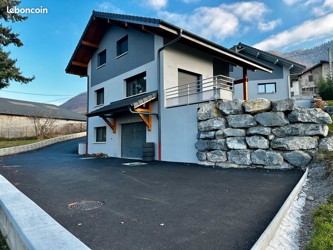 Maison 6 pièces 150 m² · à Lugrin · 150 m² · 600 000 €