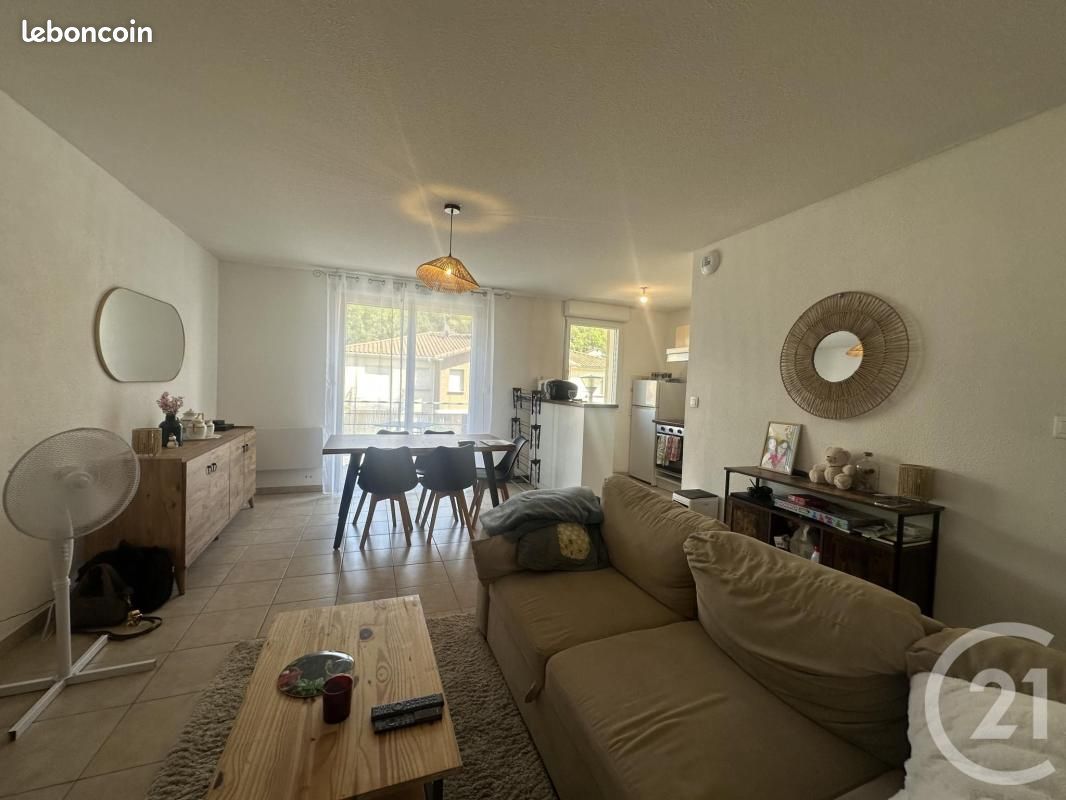 Appartement 2 pièces 45 m² · à Saint-Affrique · 45 m² · 460 €