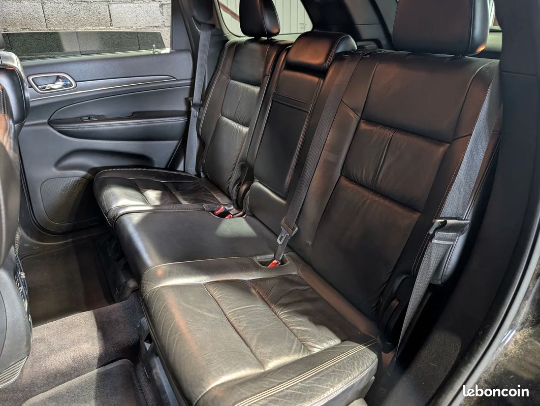 Jeep GRAND CHEROKEE 3.0 CRD 250CH Limited / CAMERA DE RECUL / CUIR / SIEGES ELECTRIQUES A MEMOIRES (image 10)