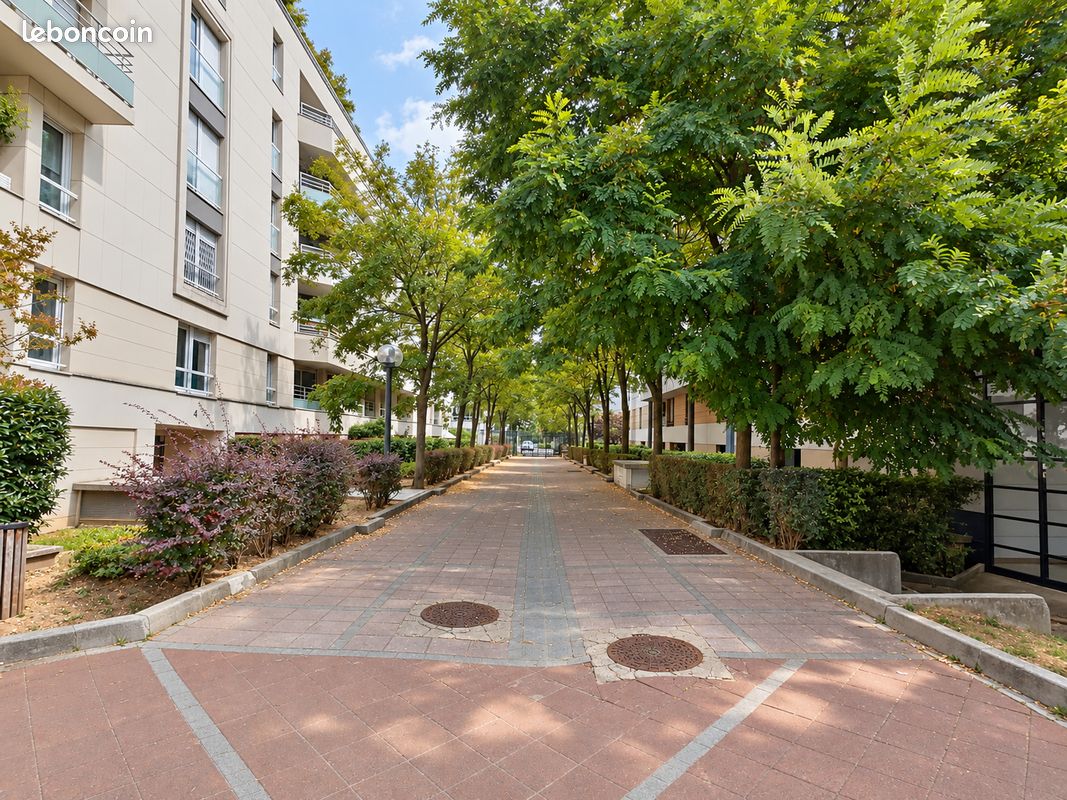 Appartement 1 pièce 21 m² · à Suresnes · 21 m² · 980 €/mois