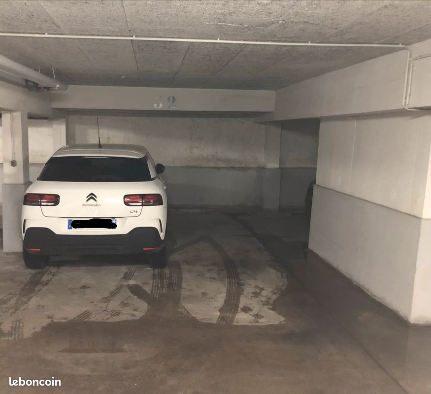 Location parking rue Fresnel 75016 · à Paris · 150 €