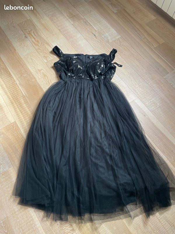 Robe de soirée courte Pierre précieuse noire en taffetas et tulle