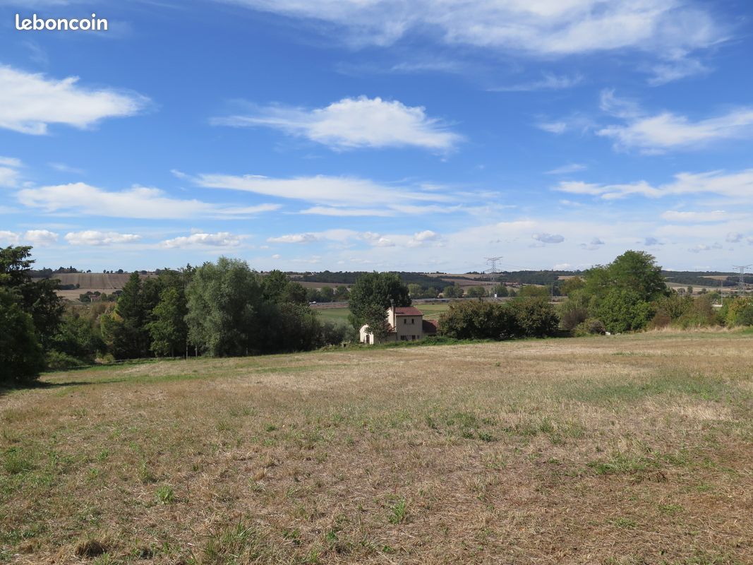 Terrain 930 m² · à Verfeil · 118 000 €