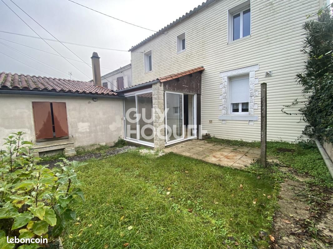 Maison 5 pièces 101 m² · à Fontenay-le-Comte · 101 m² · 149 000 €