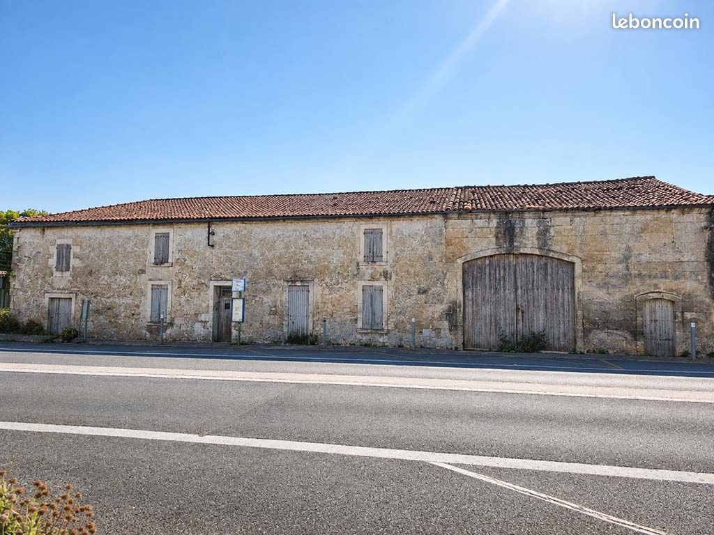 Maison 4 pièces 135 m² · à Berneuil · 135 m² · 95 000 €