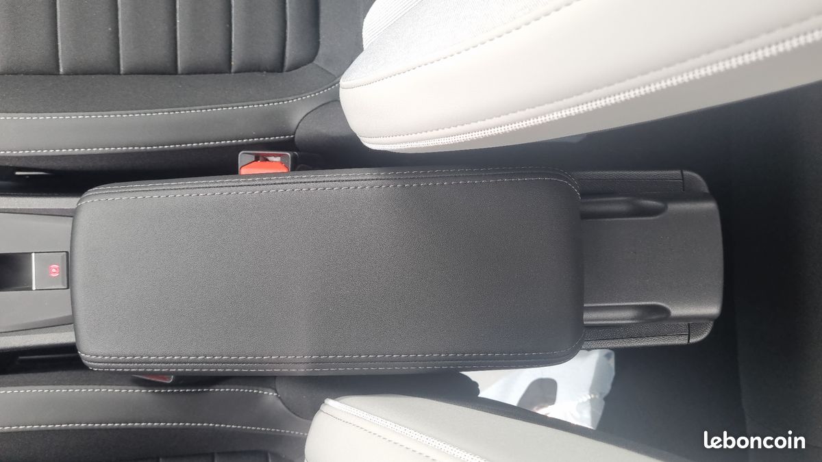 CITROEN C3 Hybride 110 ch Automatique Max (image 27)