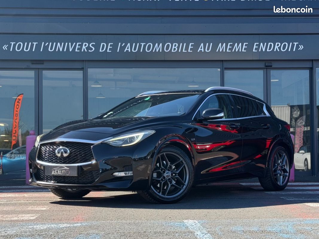 INFINITI Q30 2.2d 170ch 7DCT AWD Sport TOIT PANO BOITE AUTO CUIR ALCANTARA GARANTIE 12 MOIS (image 5)