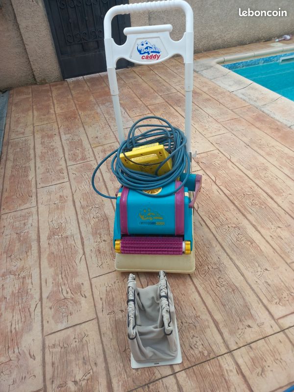 Robot piscine dolphin 2001 (image 1)