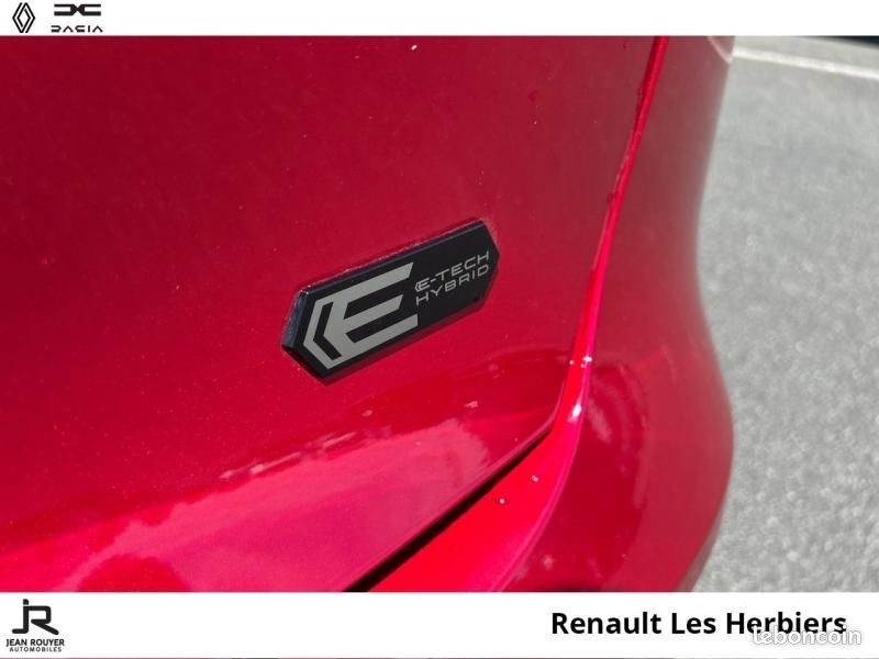 Renault Clio 1.8 E-Tech 160ch full hybrid Techno (image 28)