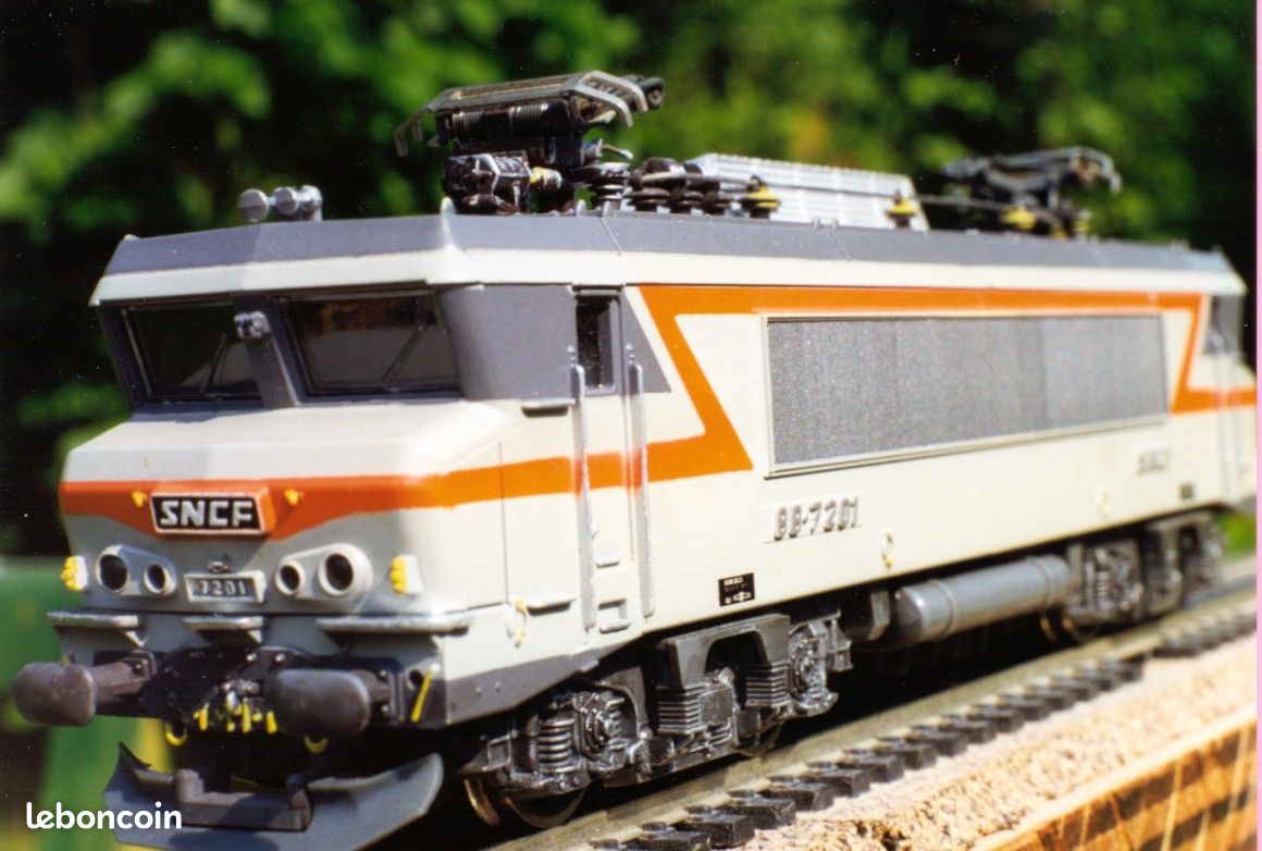 HO . ROCO LOCOMOTIVE ELECTRIQUE BB 7201 SNCF RÉF. ROCO 4199