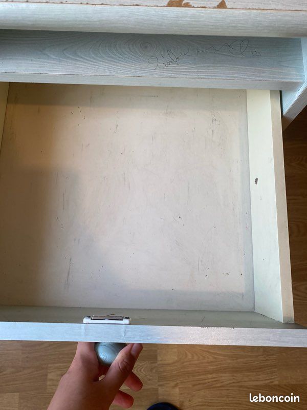 Bureau (image 6)