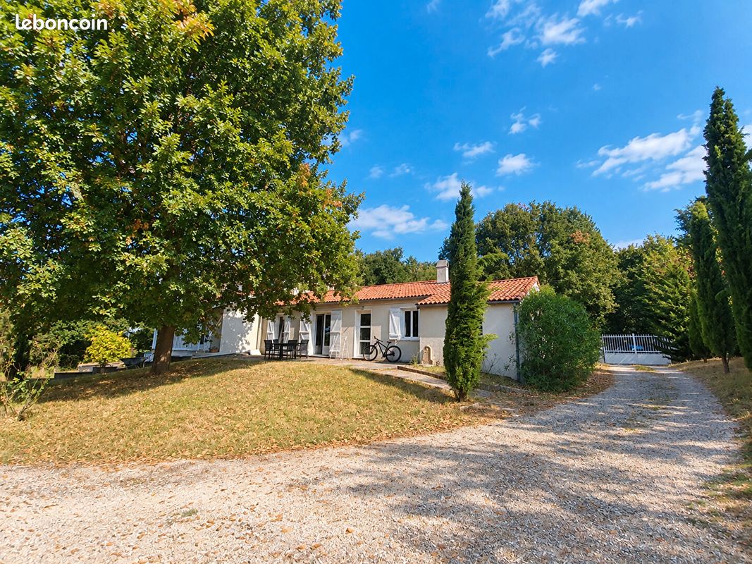 Maison 7 pièces 160 m² · à Saint-Étienne-de-Tulmont · 160 m² · 265 000 €