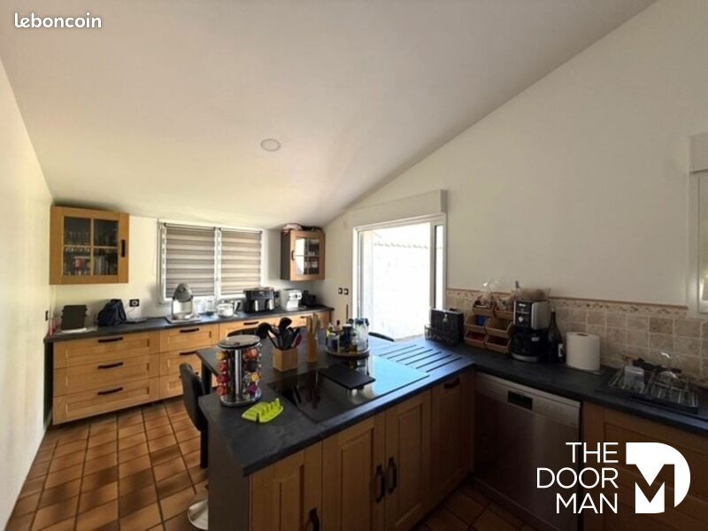 Maison 5 pièces 160 m² · à Dompierre-sur-Mer · 160 m² · 400 000 €