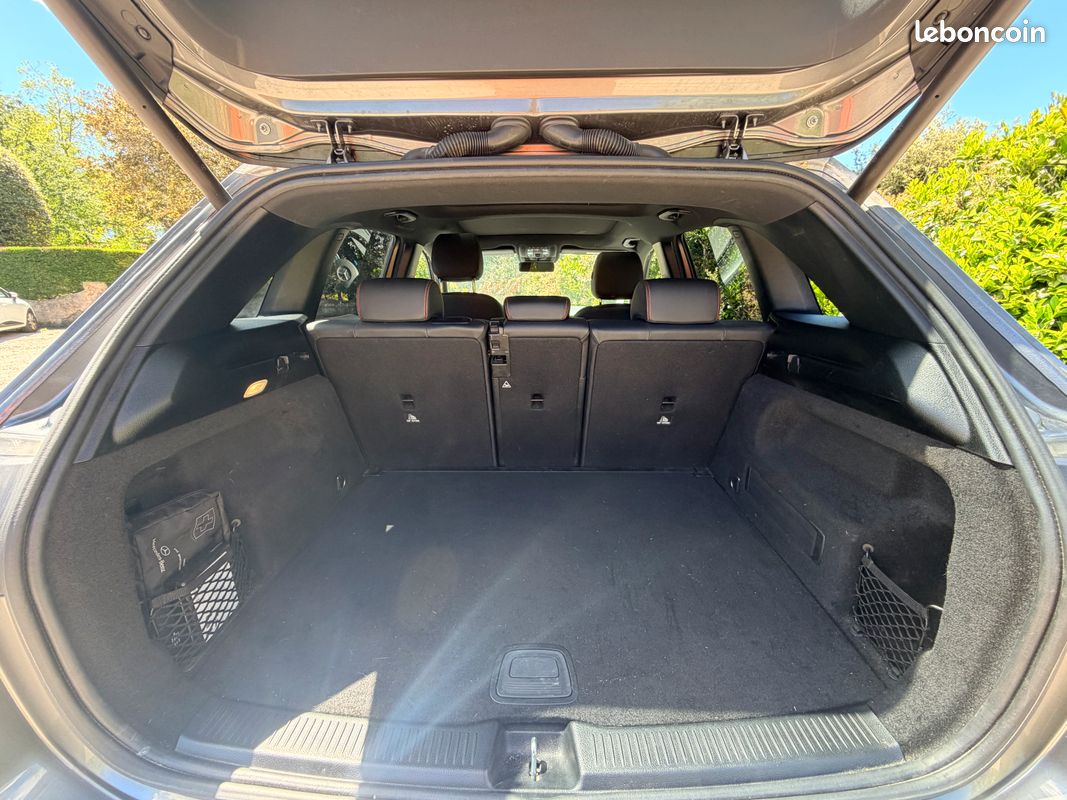 Mercedes Classe B 200 AMG Line - Toit Ouvrant / Cam 360 / Réalité Augmentée (image 11)