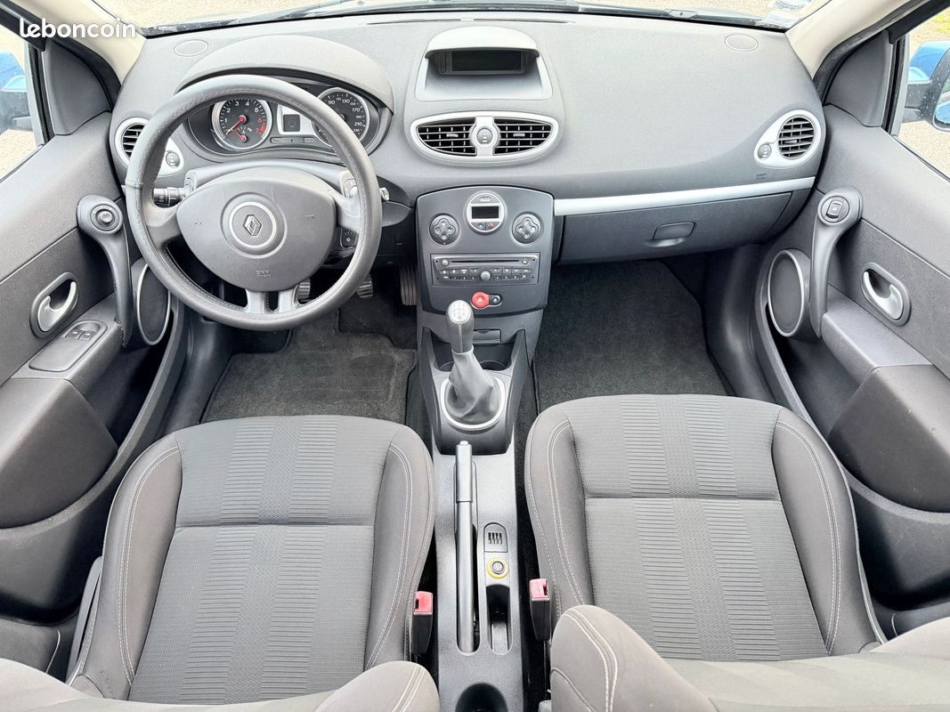 Renault clio 3 – 1.2 16v – 75 ch – essence – boîte manuelle – 169 000 km 2010 – garantie 6 mois – extensible jusqu’à 24 mois (image 3)