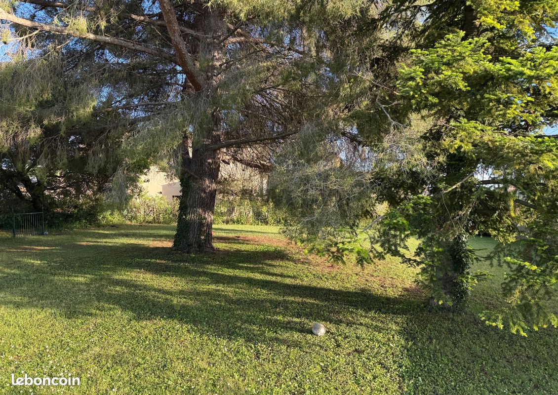 Terrain 465 m² · à Clarensac · 465 m² · 168 000 €
