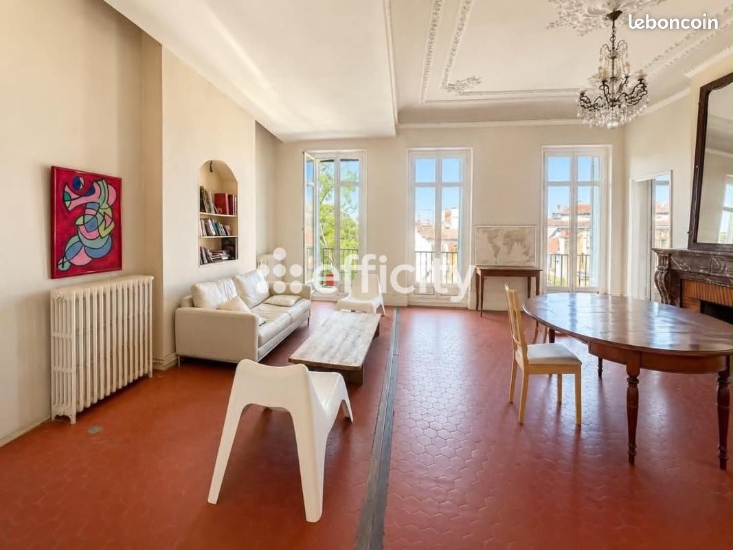 Appartement 7 pièces 222 m² · à Marseille · 222 m² · 635 000 €