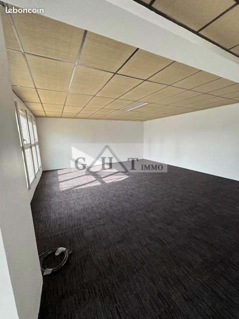 Local industriel 1 800 m² (image 6)