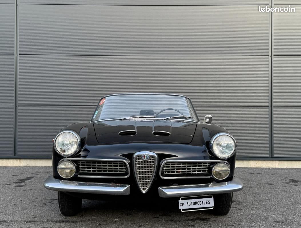 Alfa Romeo 2000 SPIDER TOURING TRÈS BEL ÉTAT 3500 KMS (image 4)
