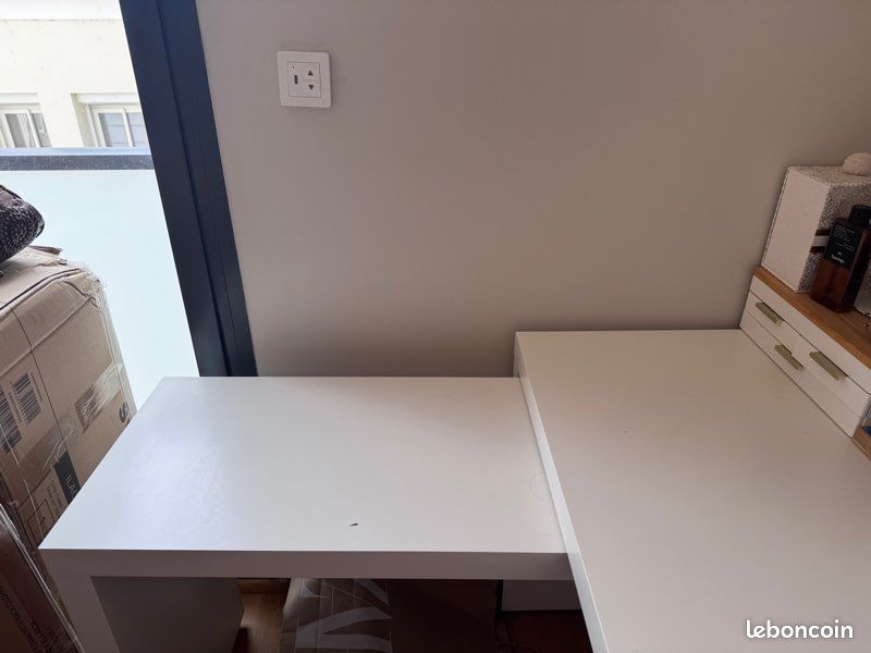 Bureau (image 2)