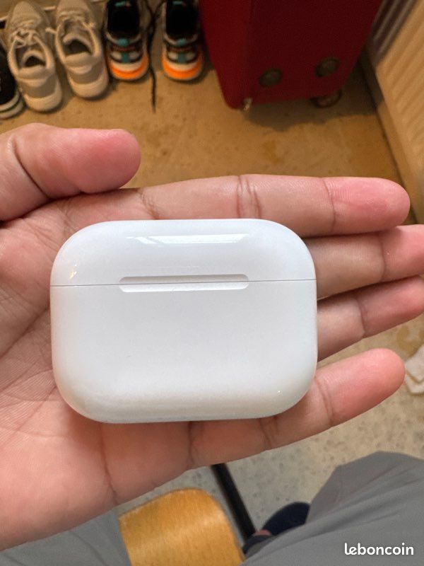 AirPods Pro 3 – Like New – 2 Months Old (image 1)