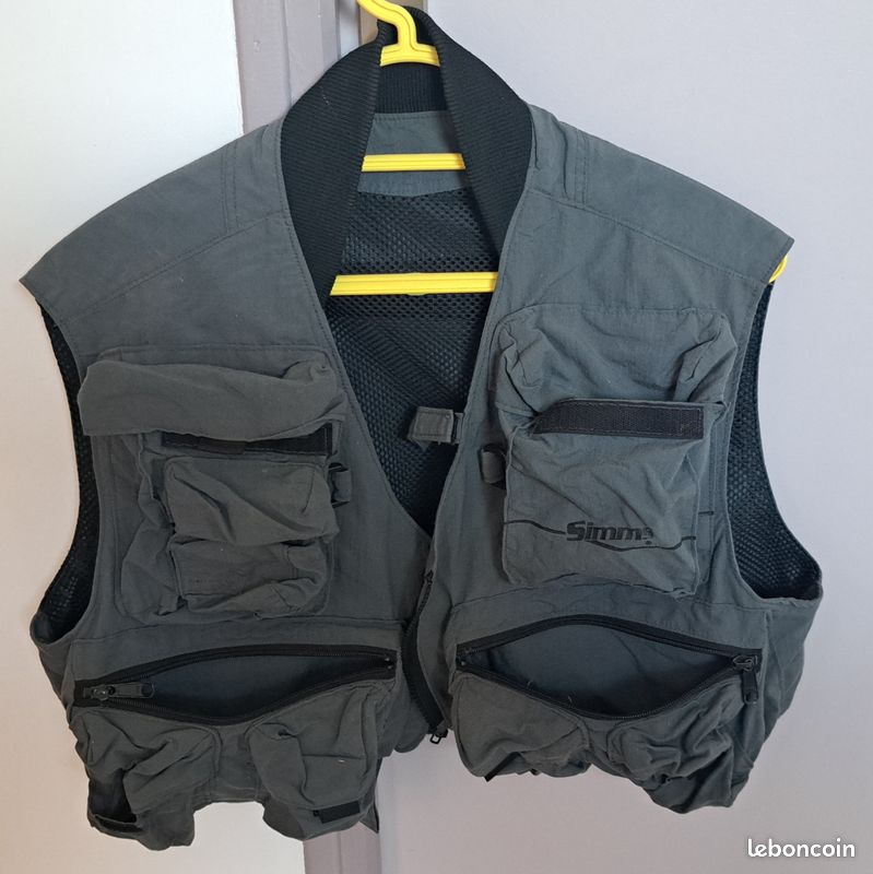 Gilet de pêche simms prix neuf 269.- (D'occasion) à Alle pour