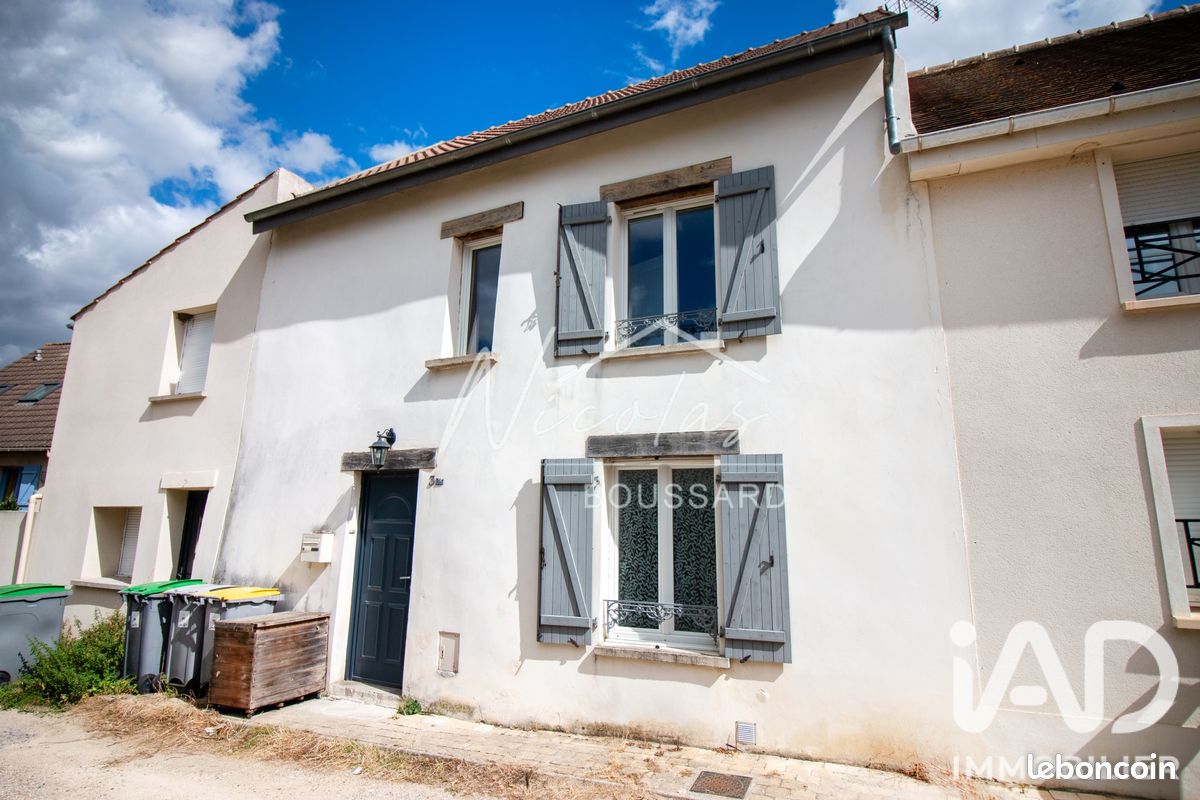 Maison 5 pièces 98 m² · à Rouvres · 98 m² · 259 000 €
