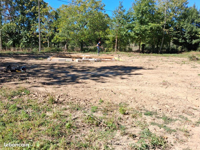 Terrain constructible · à Chantillac · 15 000 €